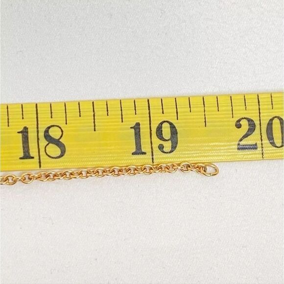 Avon Pendant Necklace Onyx Cabochon Encircled Pearlesque Beads Gold Tone Chain - Picture 12 of 14